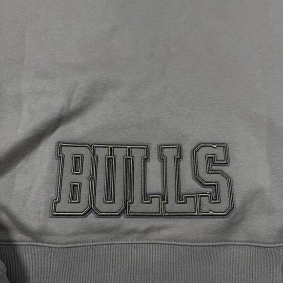 Pro Standard Chicago Bulls Brown Cropped Hoodie NBA Small Luxury Athletic - Picture 6 of 7